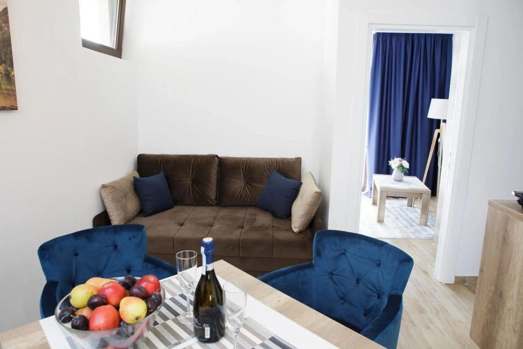 Dvori Sky View E13 Kopaonik - free private parking