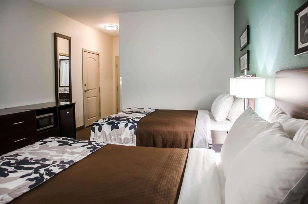 Sleep Inn & Suites Center