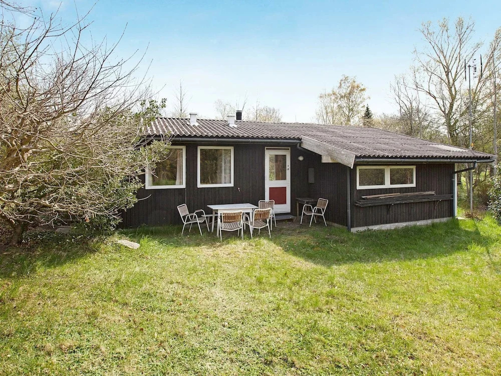 Serene Holiday Home in Gilleleje Near the Sea