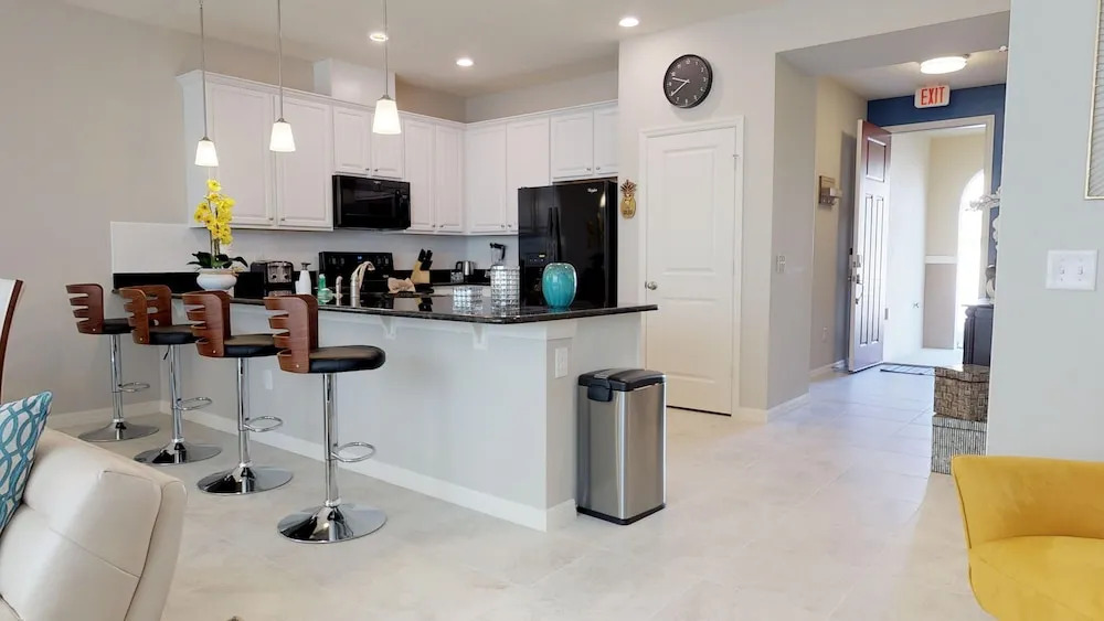 Compass Bay Kwa132