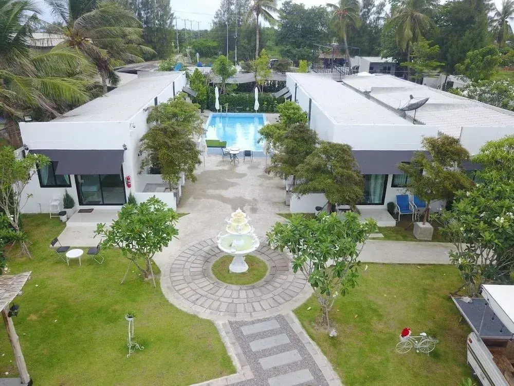 Loft Caravan Resort