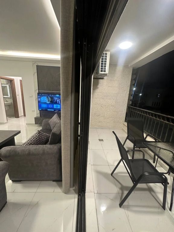 JRE Cozy Home Near All Services 21