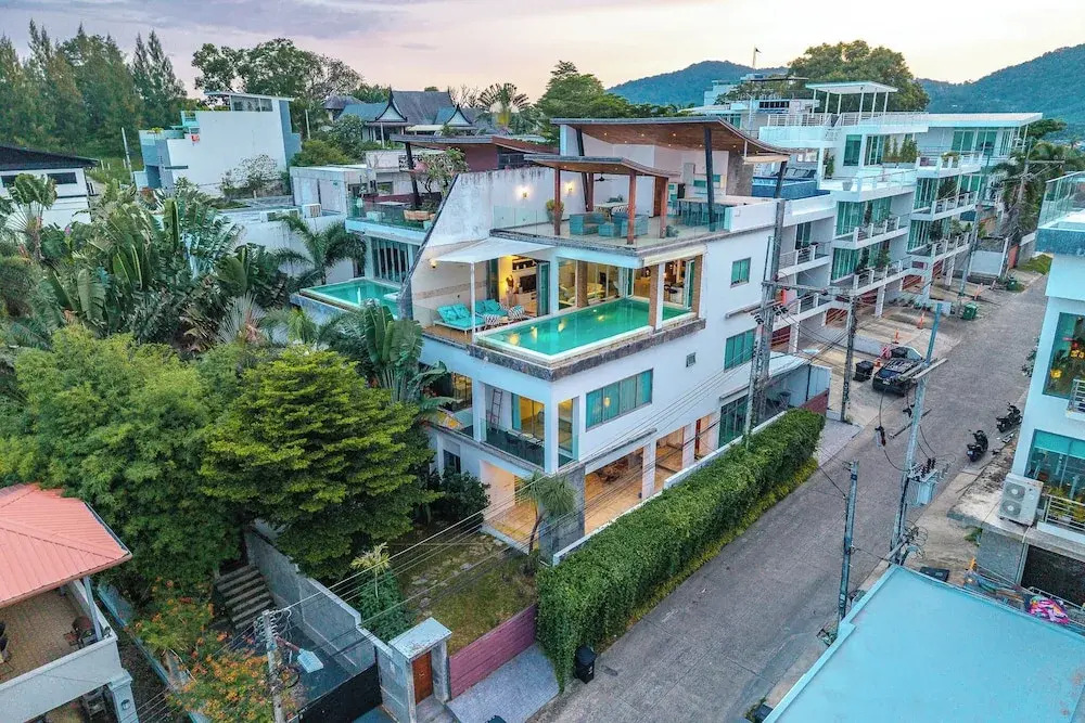3BR Retreat Sea View V210