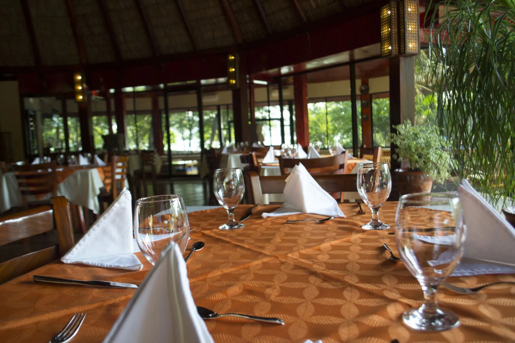 Papagayo Golden Palms Beachfront Hotel