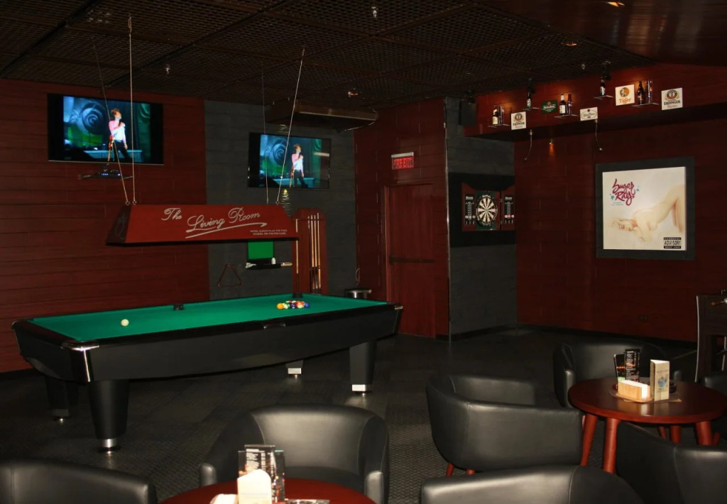 Queens Hotel Angeles City