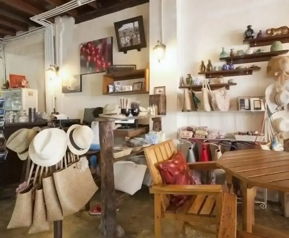 Gotum Hostel & Restaurant
