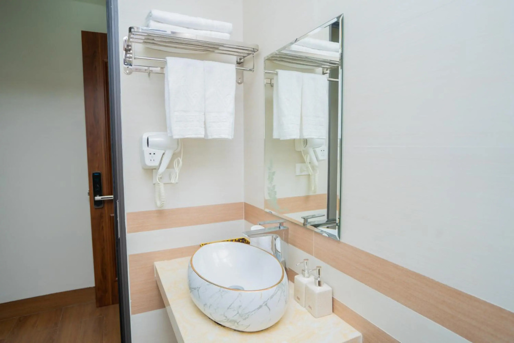 Khách sạn Hoàng Yến