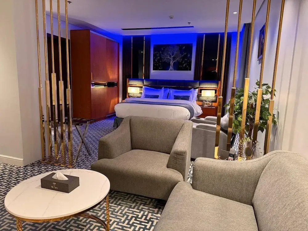 STwin Hotel