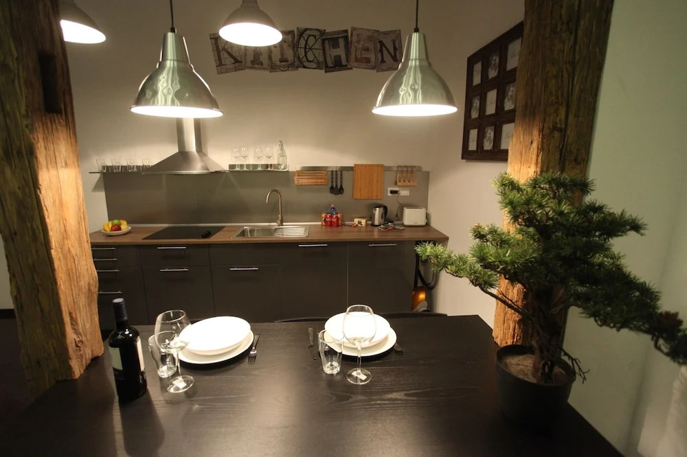 Dfive Apartments - Timber
