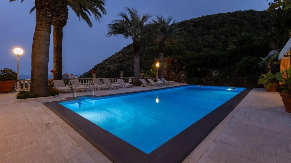 VILLA CARINA 12, Emma Villas