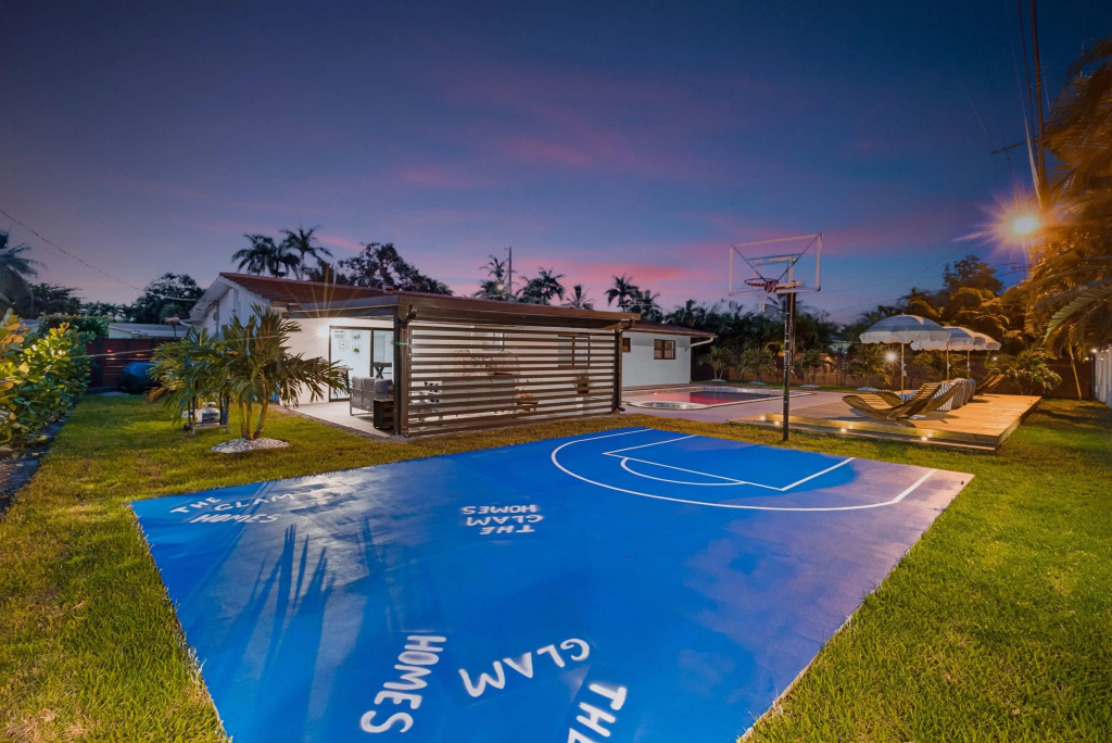 Top Location Villa | Big Terrace+Grill+Billiards