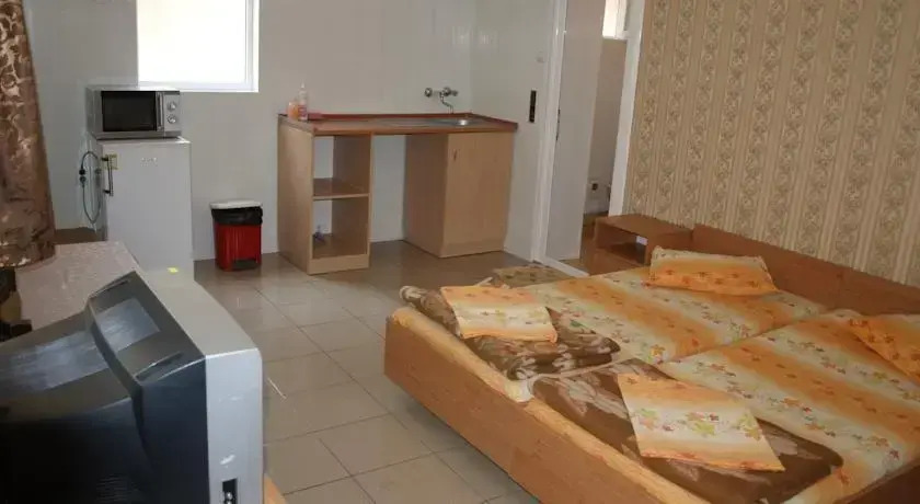 Elmona Holiday Stay