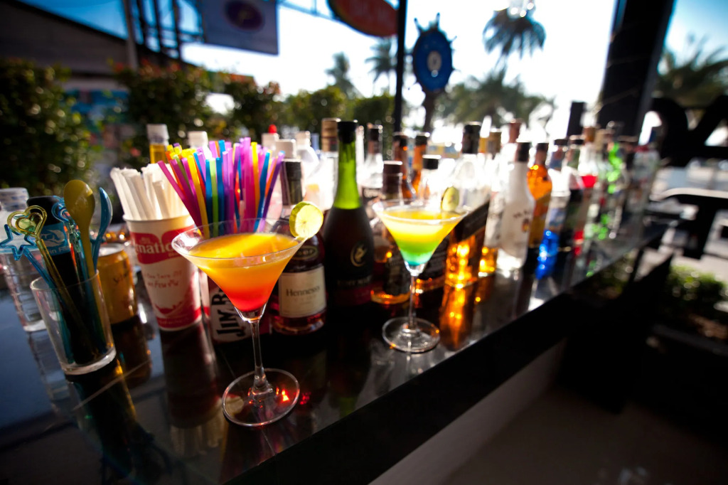 The Beach Front Resort, Pattaya