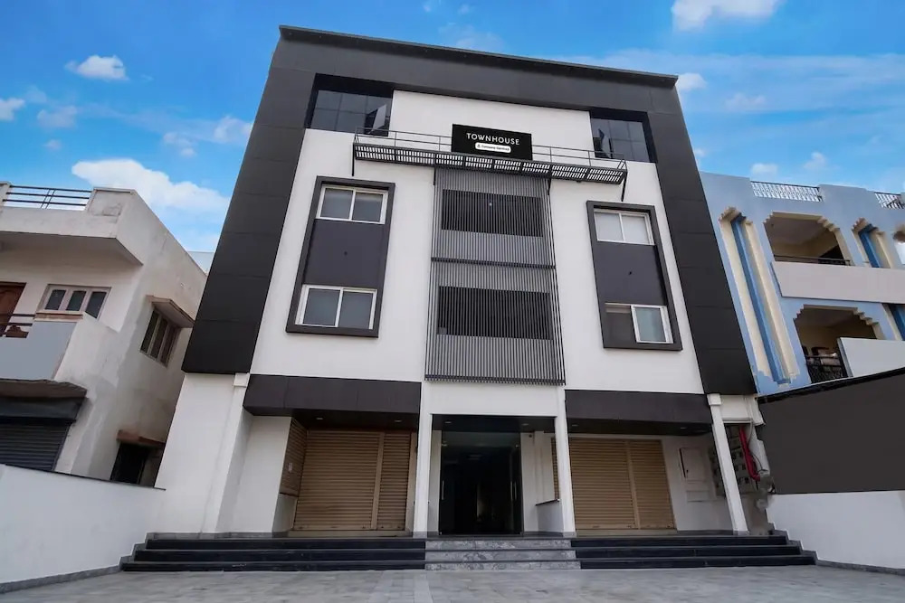 Townhouse Kurnool Bus Terminal