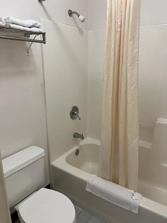 Garden Inn & Suites