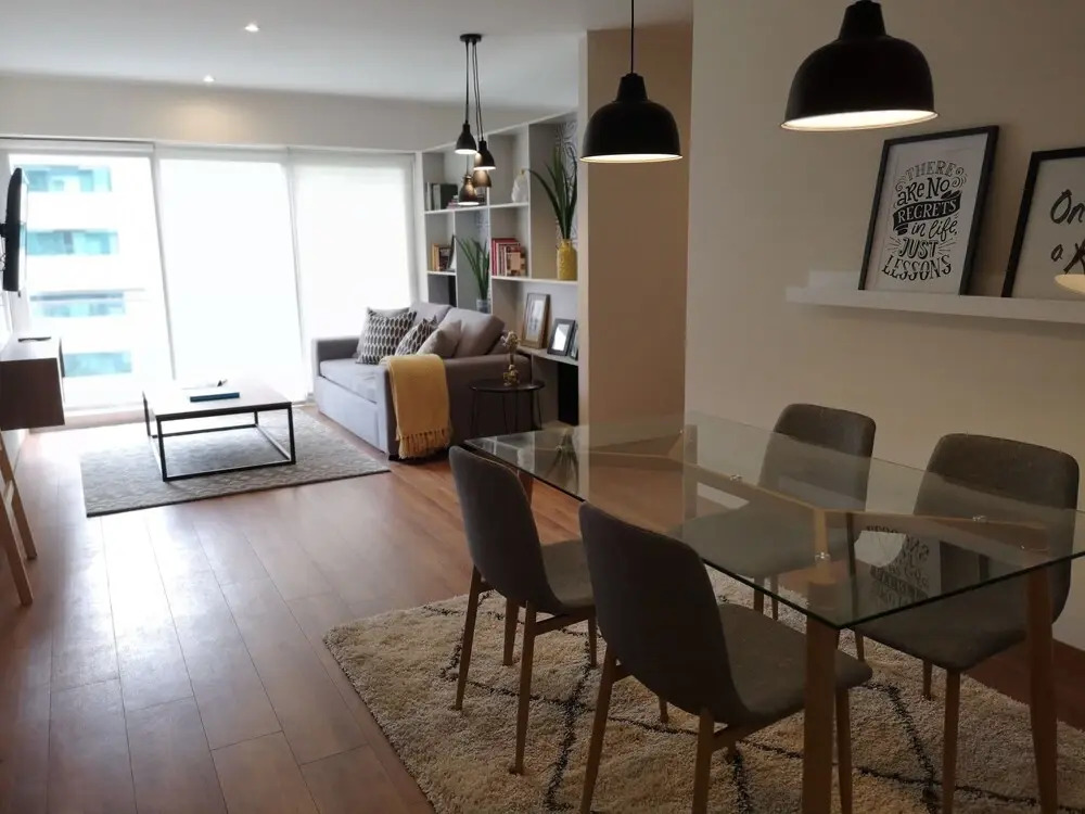 Trendy Host Canvas, Miraflores