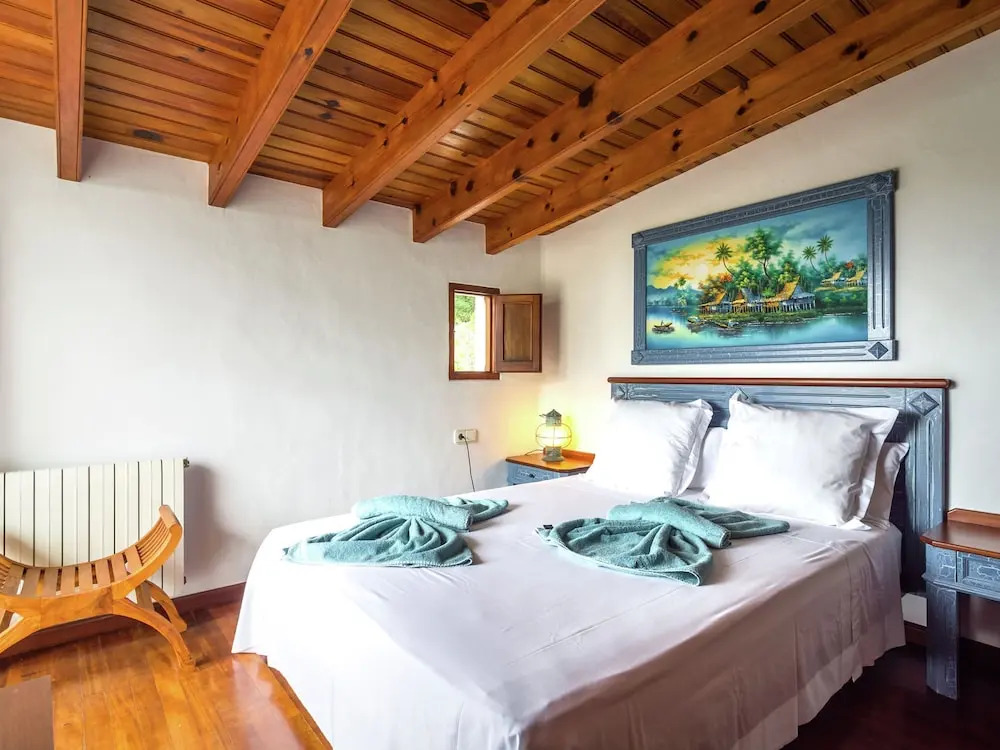 Cozy Holiday Home in Santa Eularia des Riu with Private Pool