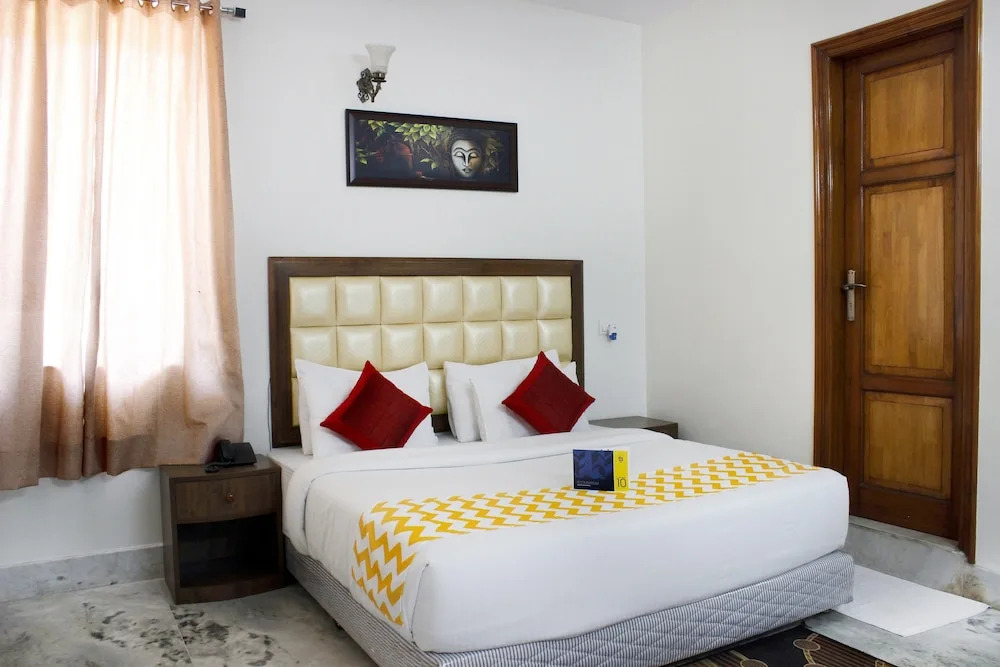 Fabhotel Hill View Suites