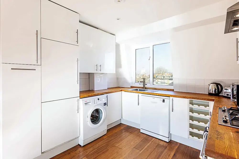 Three Bedroom Kensington Flat