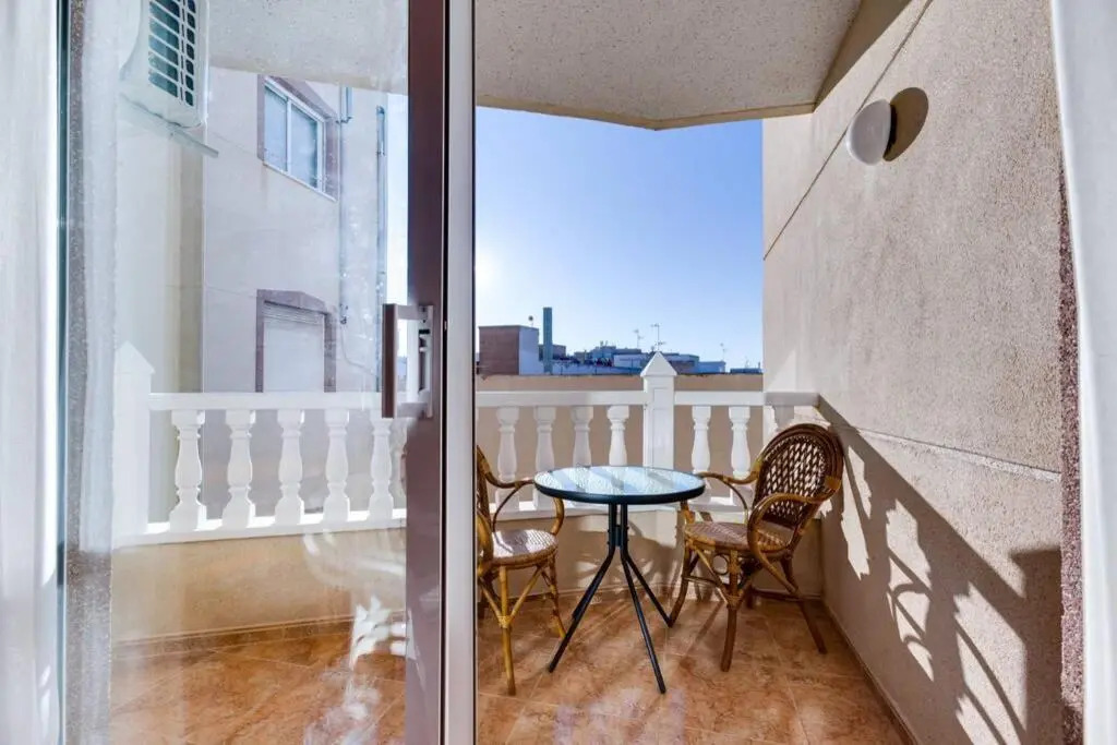 Apartment Ramon Gallud 204