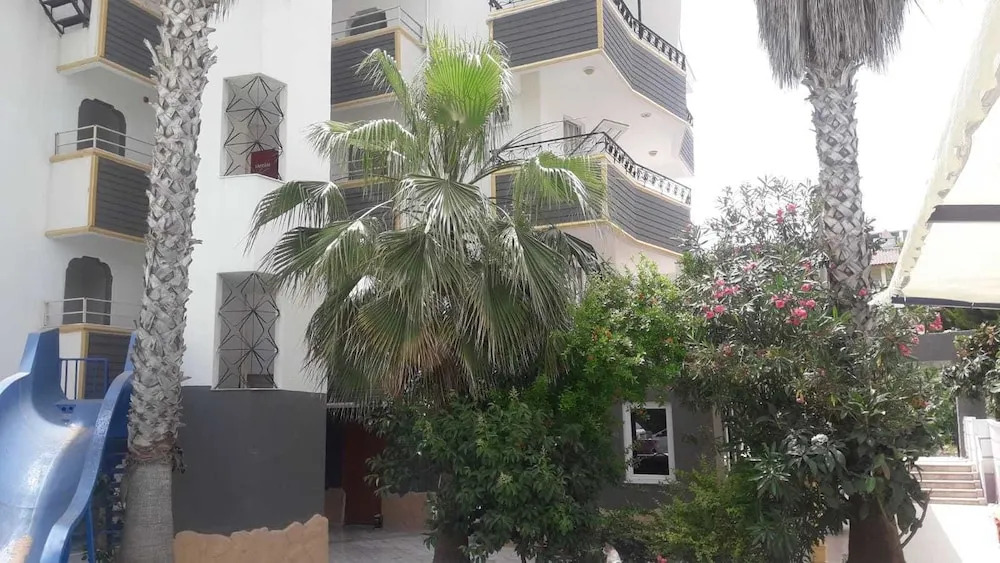 Life Garden Hotel