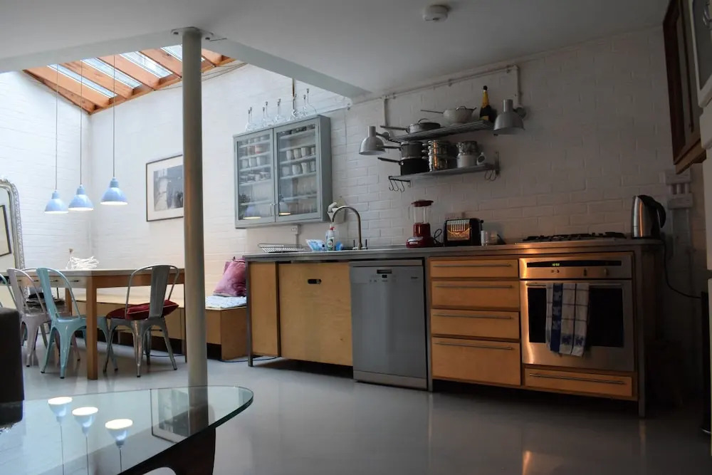 2 Bedroom House With Roof Terrace