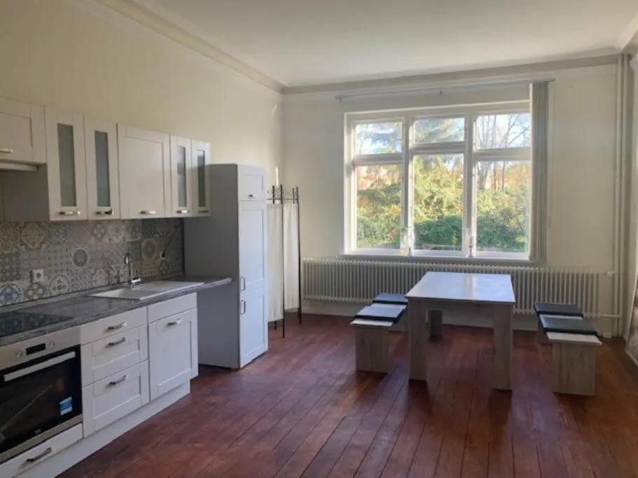 großzügige Wohnung in Schleswiger Altbauvilla