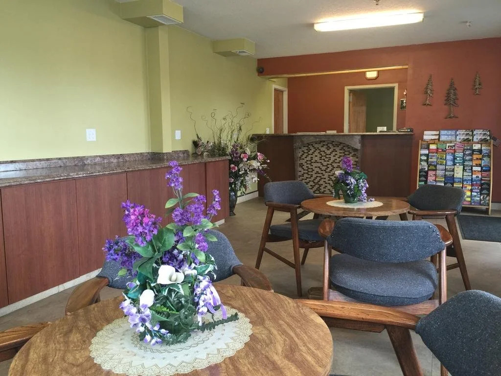 Timberland Inn & Suites