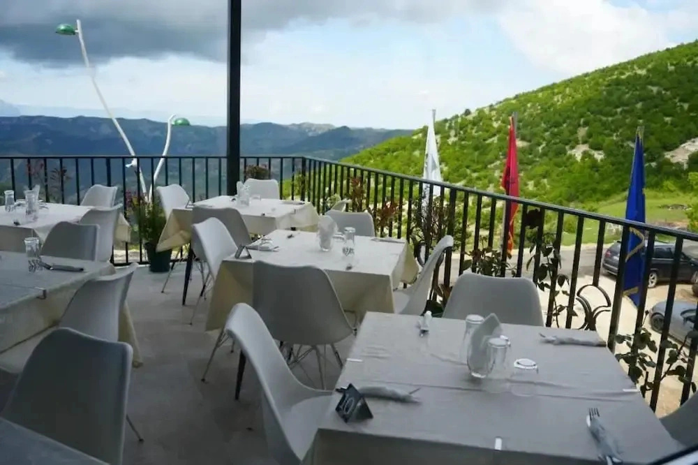 Vila Sofia Gllava - Resort