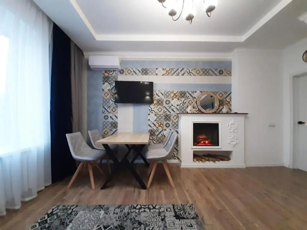 2 BDR apartment near Gorky Park, Center