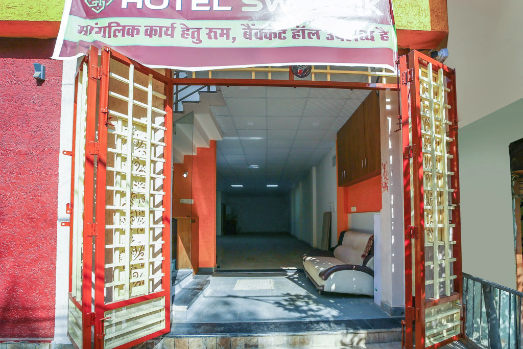 Hotel O Swastik