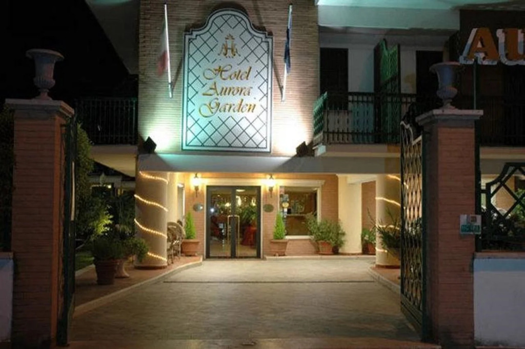 Aurora Garden Hotel