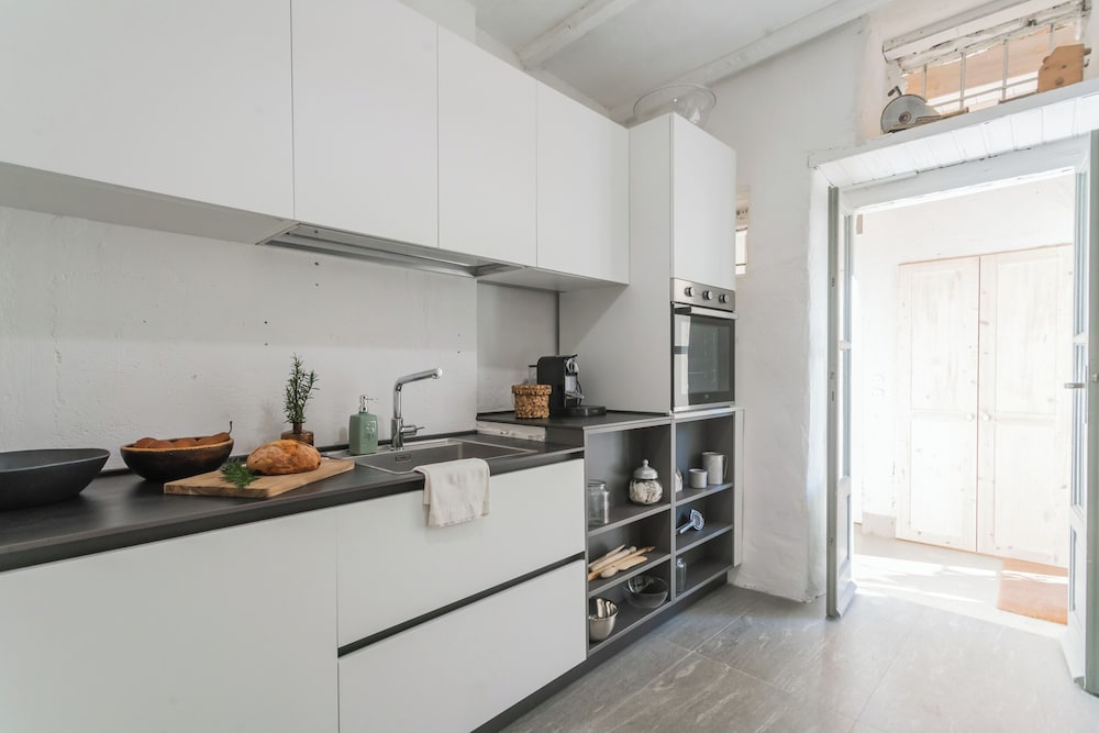 Villa Eugenia - Pool e Garden Retreat in Como by Rent All Como