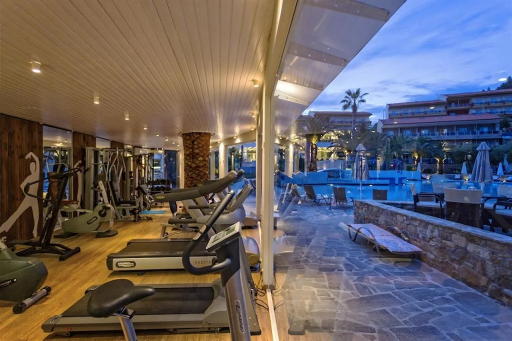 Lagomandra Hotel and Spa