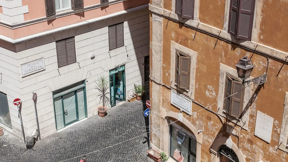 Bernini Apartments