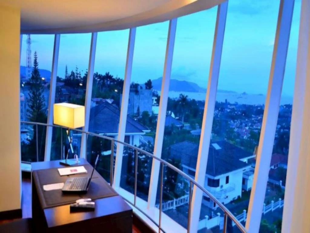 Emersia Hotel and Resort