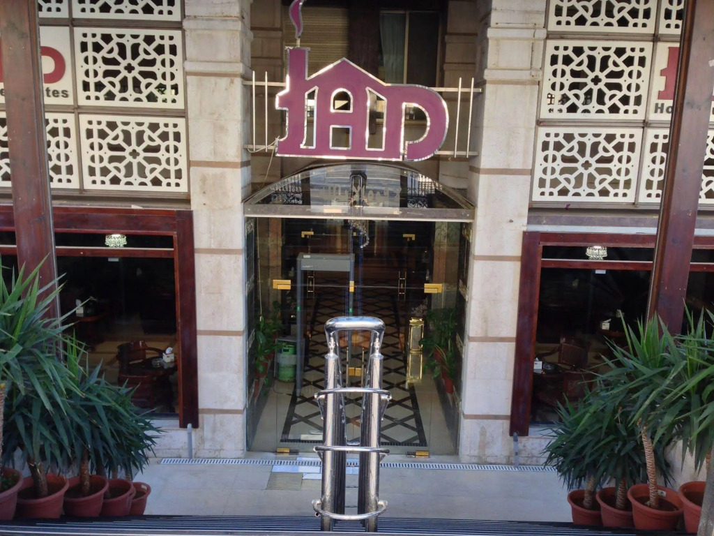 Jad Hotel Suites