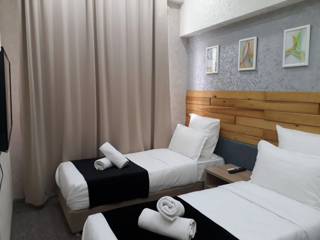 Small Hotel
