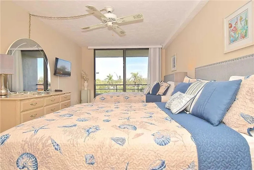 Siesta Chillin Anchorage 305 - Two Bedroom Condo