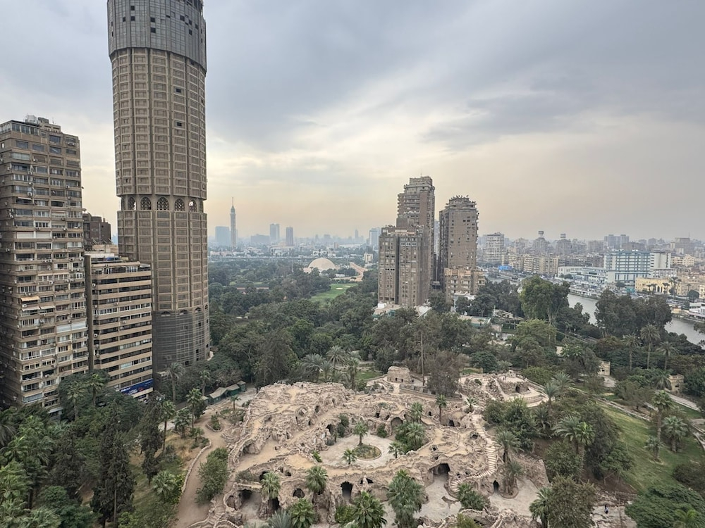 4 Bedrooms Apt. Zamalek-Mynt Hospitality