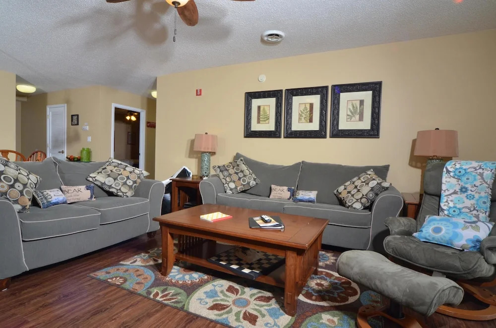 Whispering Pines 454