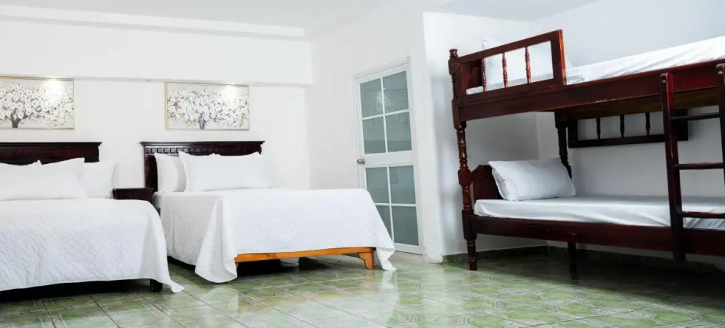 Hotel y Restaurante Leones Marinos