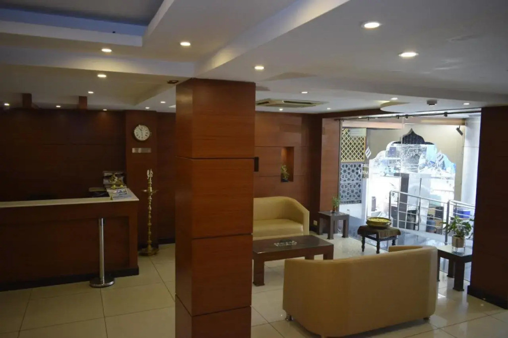 Hotel Golden Castle
