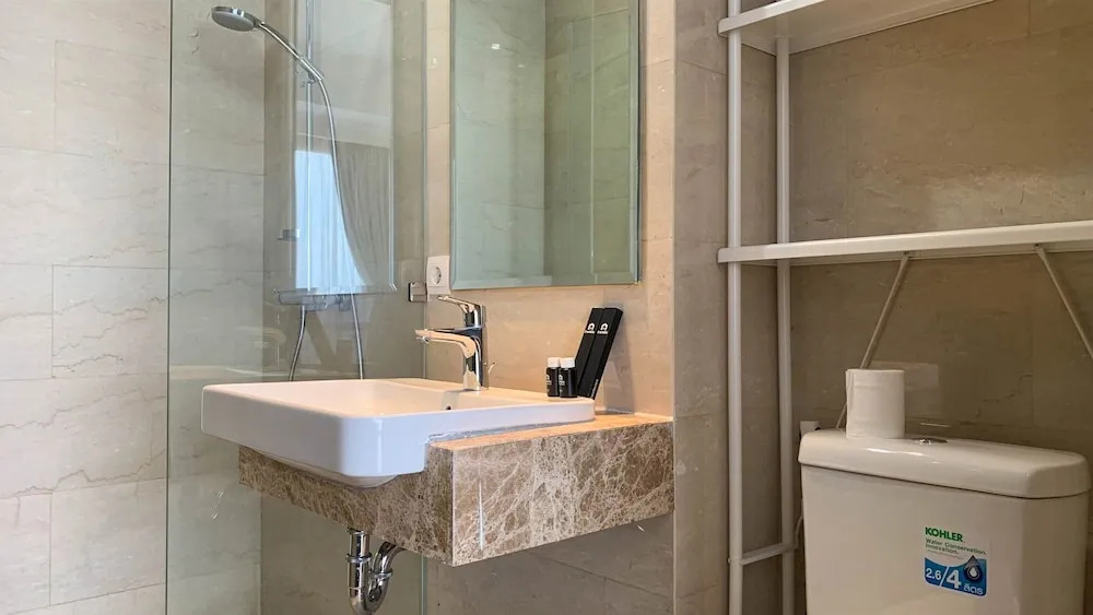 Elegant 2Br With Private Lift At Menteng Park Apartment