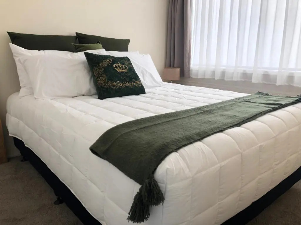 Uxbridge Luxury Apartment