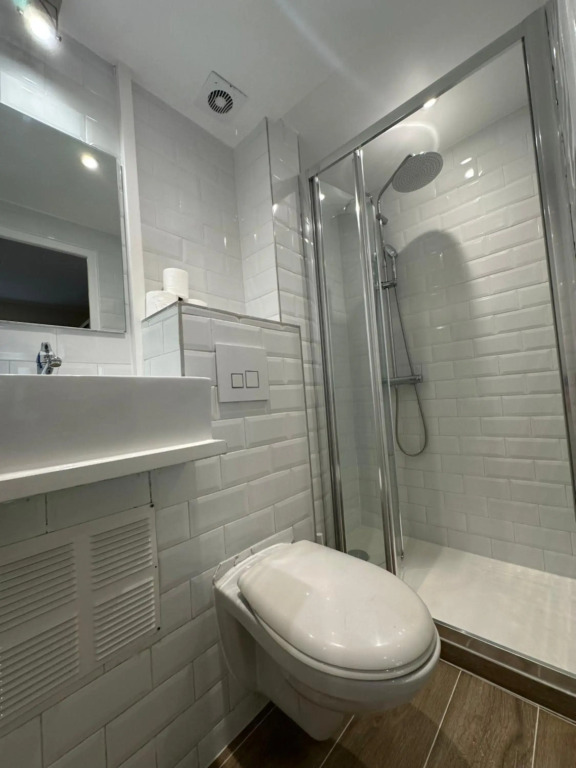 HOSTEL MEYERBEER - Rooms and Apartments