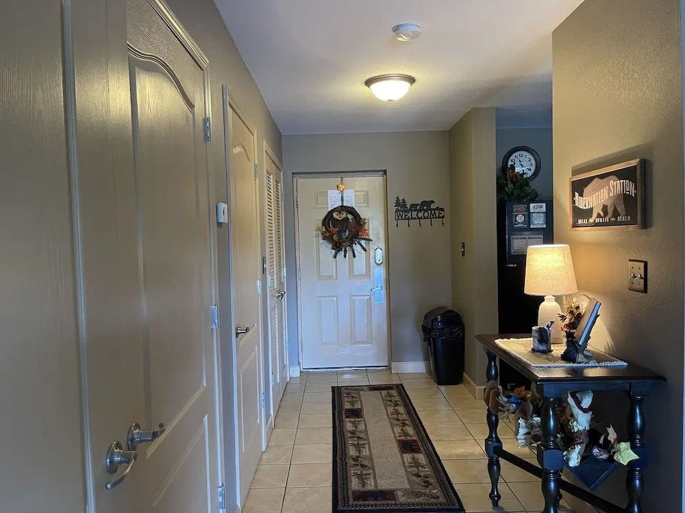 A Bear's Hibernation 1 Bedroom Condo by RedAwning
