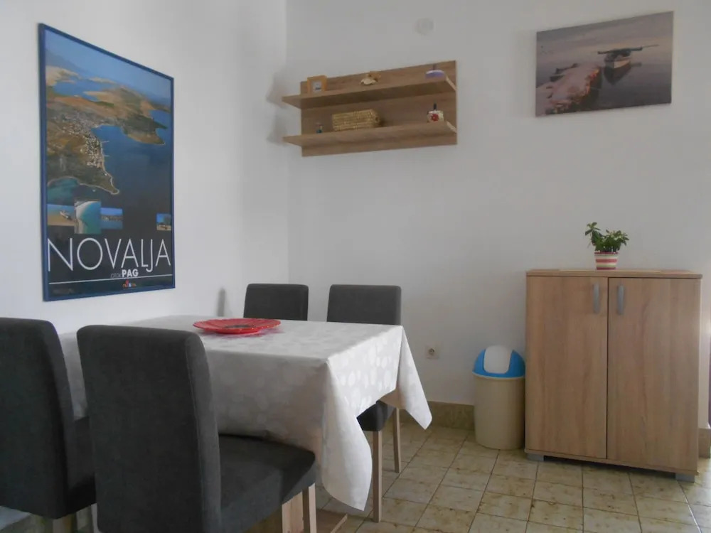Apartment Near Novalja Center
