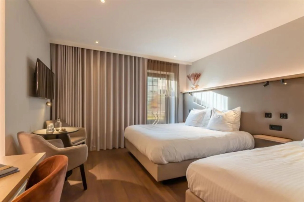 The CORNR Hotel