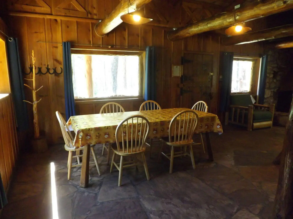 Arizona Mountain Inn & Cabins
